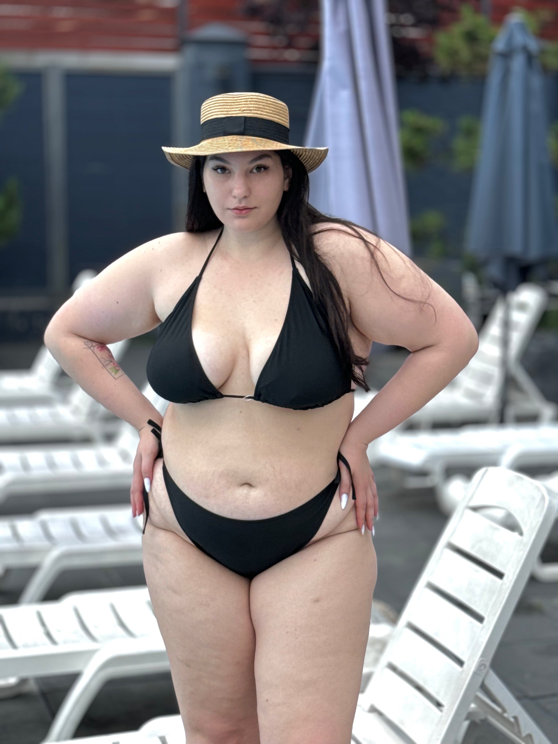 Стильний купальник plus size із комфортною посадкою та еластичною тканиною