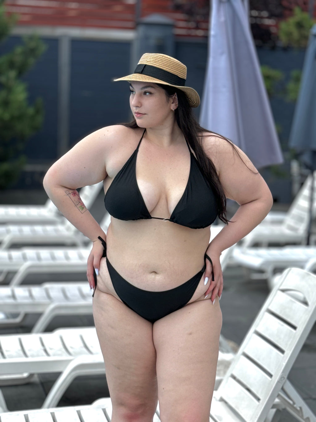 Стильний купальник plus size із комфортною посадкою та еластичною тканиною
