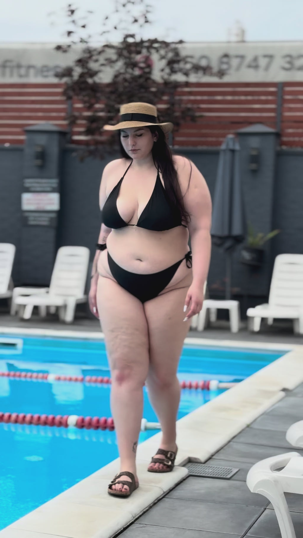 Стильний купальник plus size із комфортною посадкою та еластичною тканиною
